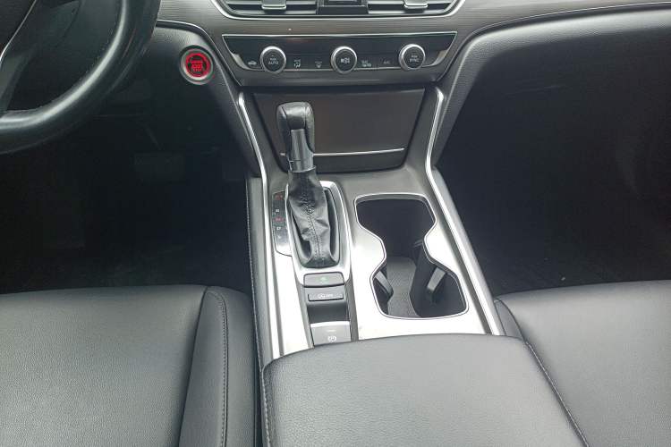 Used Honda Accord 2018 260TURBO Luxury Edition China VI Gear Lever