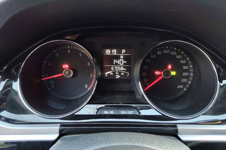 Used Volkswagen Bora 2018 1.5L Automatic Comfort Model Odometer Close Up