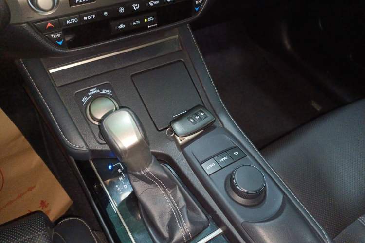 Used Lexus ES 2015 200 Elite Edition
