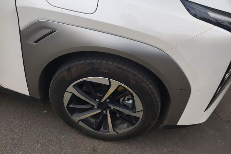 Used AION Y 2023 Plus 610 Smart Edition Ternary Lithium