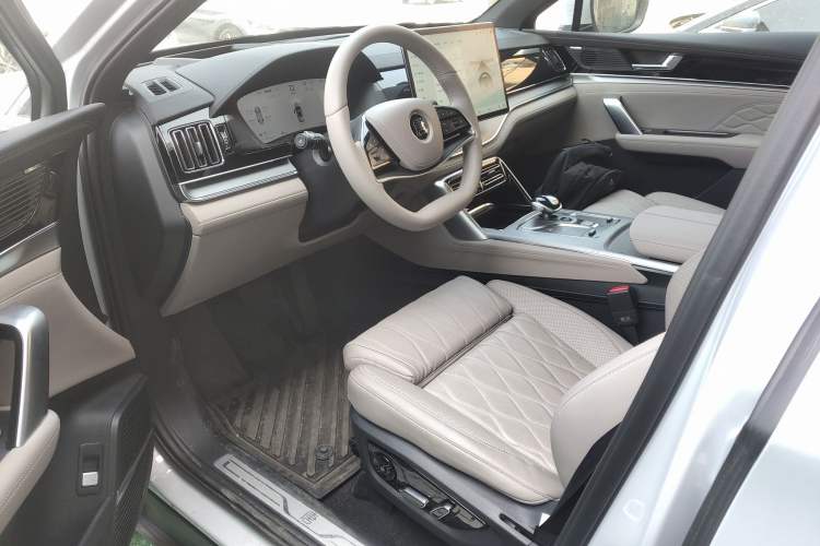 Used BYD Tang New Energy 2025 Intelligent Driving Version DM-i 115KM Flagship Edition Driver Seat