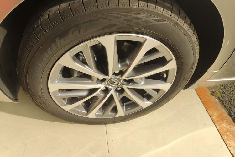 Used Lexus ES 2025 200 Premium Edition