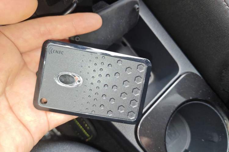 Used ORA iQ 2018 High-Range Version Smart Connectivity Model
