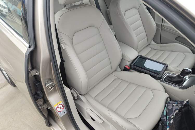 Used Volkswagen Golf 2014 1.4TSI Automatic Luxury Model
