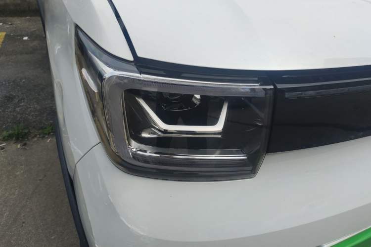 Used Wuling Hongguang MINIEV 2022 GAMEBOY 200km Gaming Edition with Lithium Iron Phosphate Right Front Headlight