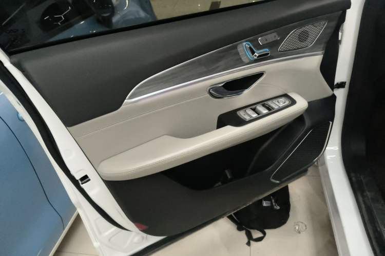 Used JETOUR X70 2023 Zhuge 2.0T DCT Kongming 5-Seater