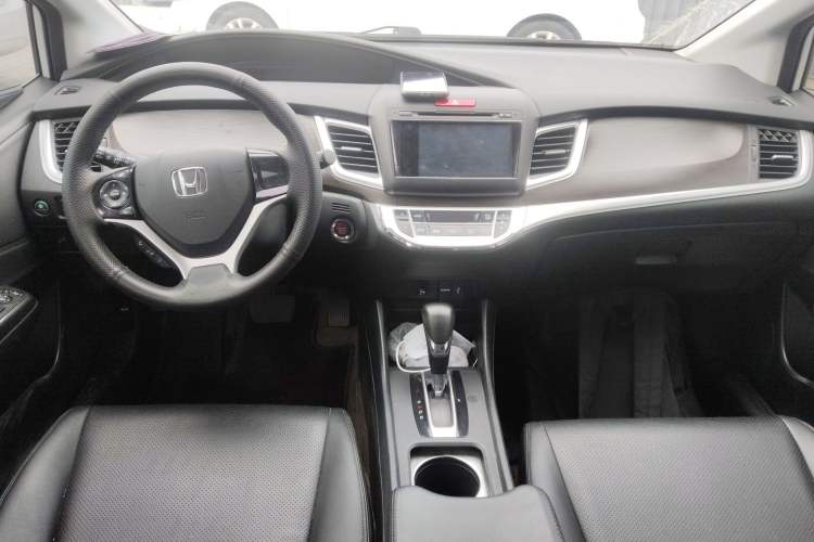 Used Honda Jade 2014 1.8L Automatic Comfort Elite Version 5 Seats Center Console
