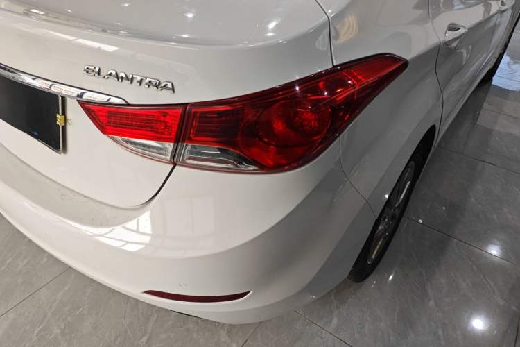 Used Hyundai Elantra (5th Generation / Langdong) 2015 1.6L Automatic Fashion Model Right Rear Taillight