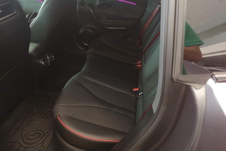 Used ORA Lightning Cat 2024 Dark Night Edition 555km Prestige Version Left Rear Seat