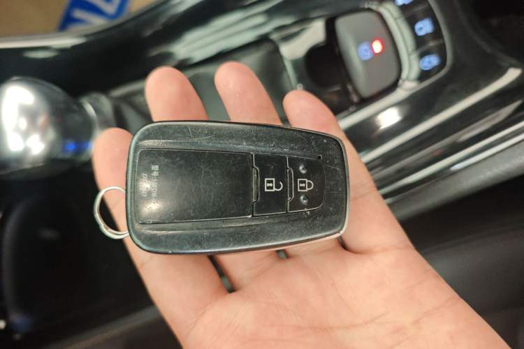 Used Toyota C-HR 2018 2.0L Coolway Leading Edition China V Standard
