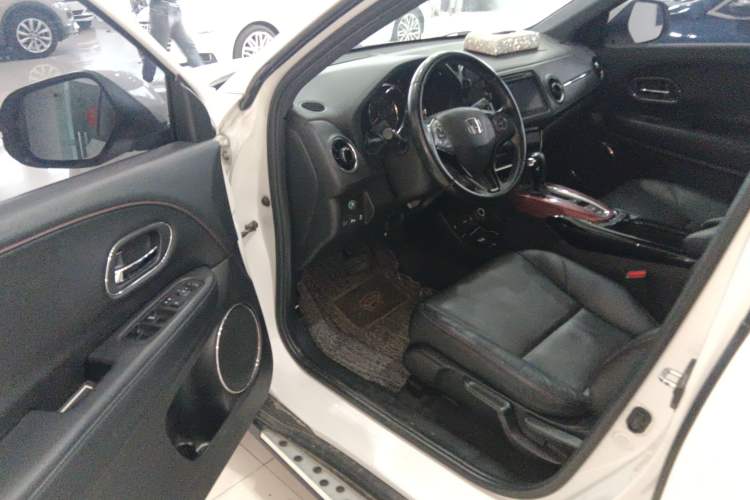 Used Honda XR-V 2015 1.8L VTi CVT Luxury Edition Driver Seat