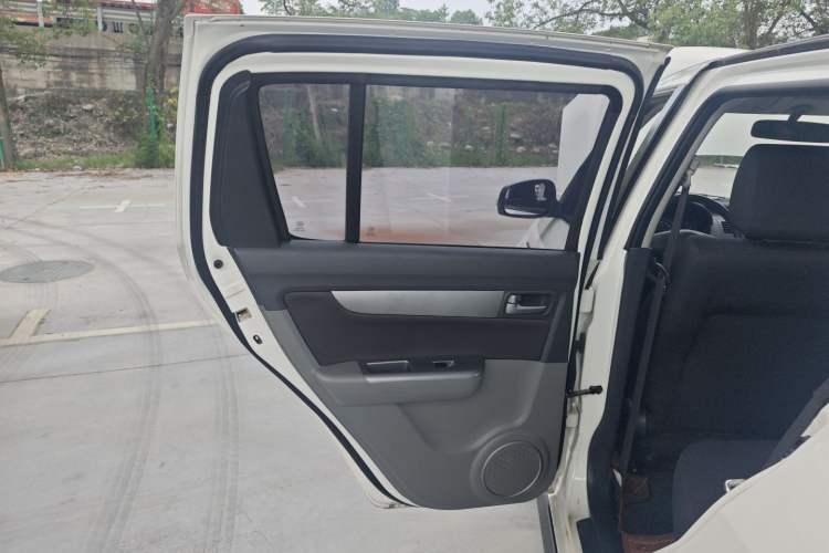 Used Suzuki Swift 2016 1.5L Manual Fashion Model
