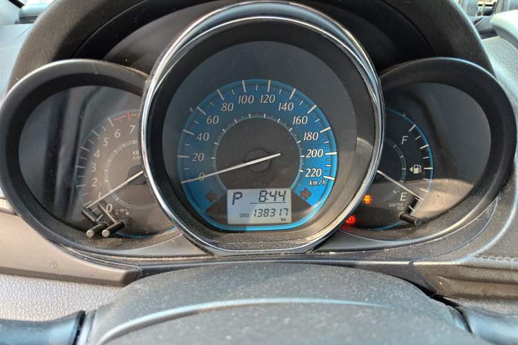 Used Toyota YARiS L Zhi Xuan 2015 1.5E Automatic Charm Edition
