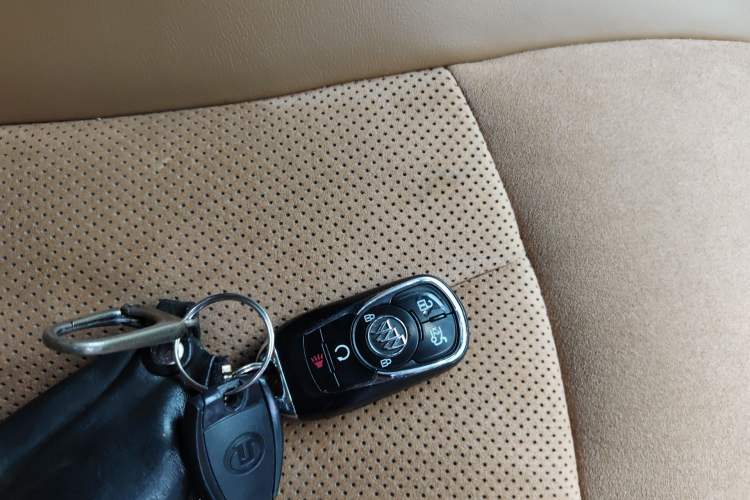 Used Buick LaCrosse 2016 28T Luxury Version
