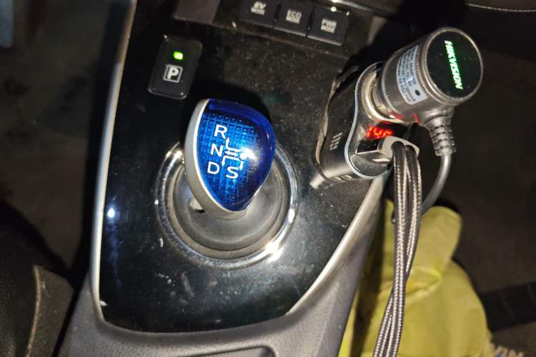 Used Toyota Levin 2016 Dual-Engine 1.8H GS E-CVT Elite Model with Sunroof