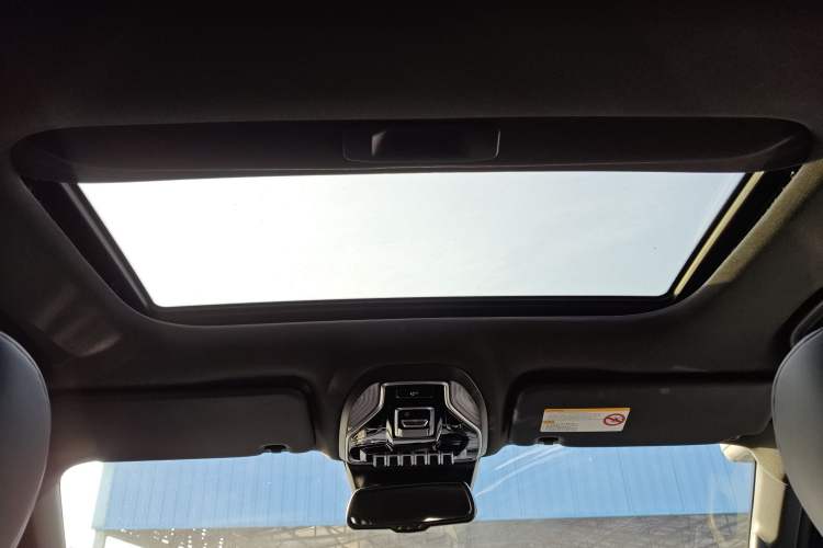 Used JMC DaDao 2024 Gantaner 2.3T Diesel Automatic 4x4 Boundless Edition
