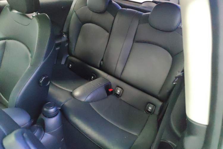 Used MINI MINI 2017 1.5T COOPER Limited Edition in Ice Blue