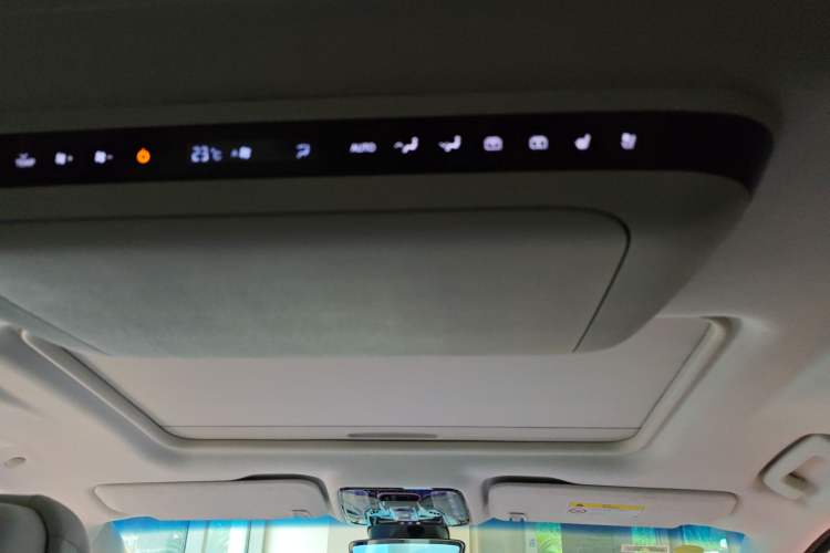 Used Buick GL8 New Energy 2024 Lu Zun Luxury Edition 6-Seater
