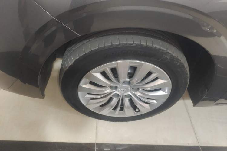 Used Wuling Jiachen 2022 1.5L Manual Enjoyment Elite Model
