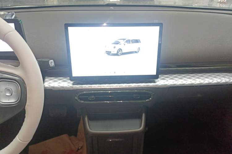 Used JAC Yiwei 3 2024 Beloved Edition 330km Air+
