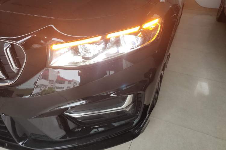 Used Geely Auto Preface 2025 Dongfang Yao 1.5TD Kunlun Edition Left Front Headlight