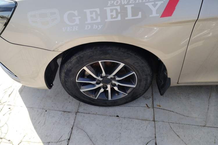 Used Geely Auto Emgrand 2019 Leading Edition 1.5L CVT Luxury Model China VI Standard Left Front Wheel Hub