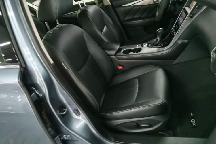 Used Infiniti Q50 2014 3.7L Luxury Edition