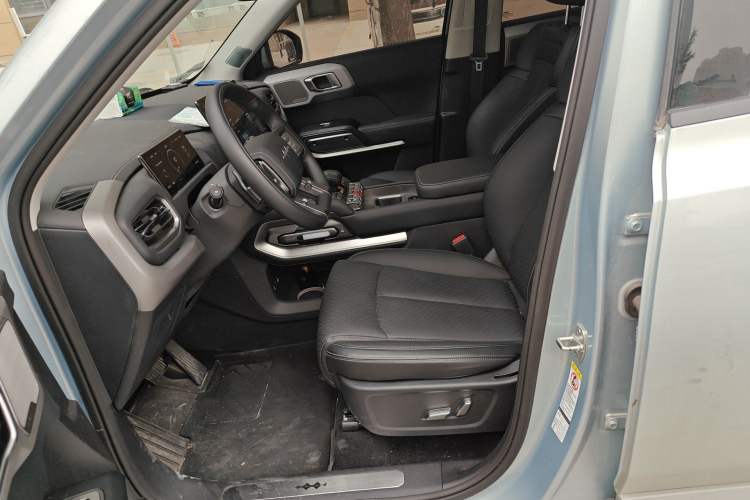 Used Formula Leopard Titanium 3 2025 501KM All-Wheel Drive Intelligent Driving Ultra Version
