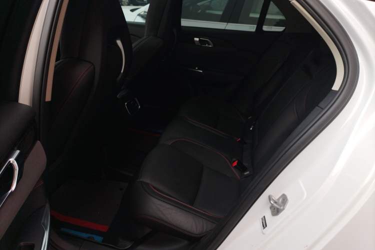 Used Lynk & Co 02 2018 1.5T DCT Two-Wheel Drive Pro Version China V Emission Standard
