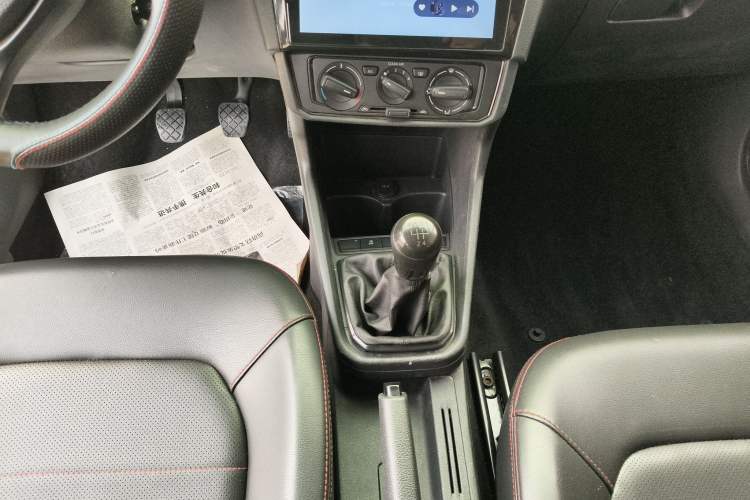 Used Volkswagen Santana 2019 1.5L Manual Fashion Edition China VI Standard