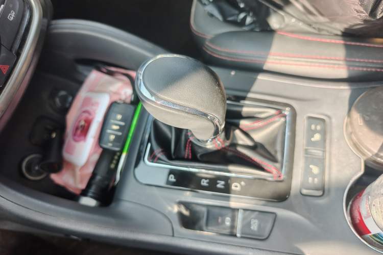 Used CHANGAN CS75 2014 1.8T Automatic Elite Model China IV Standard