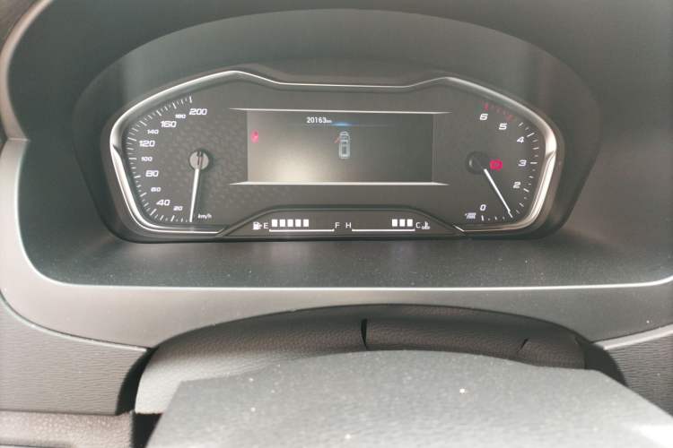 Used SAIC MAXUS G10 2023 2.0T Manual Multi-Function Version Diesel 7/8/9 Seats