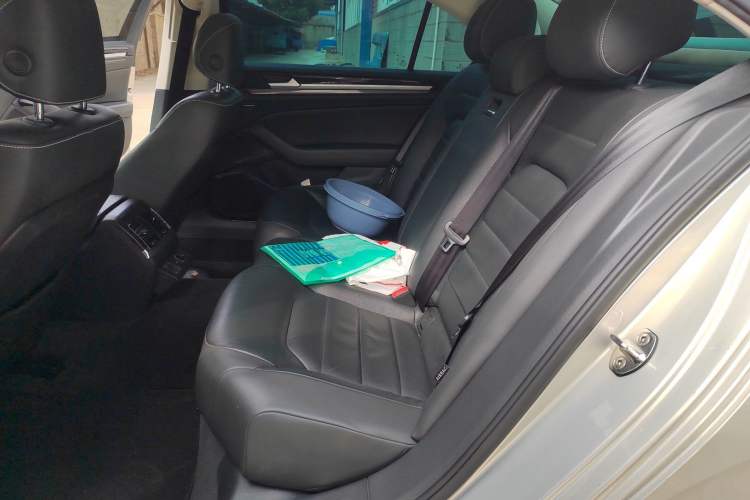 Used Volkswagen Phideon 2018 Revised Version 380TSI Two-Wheel Drive Business Edition