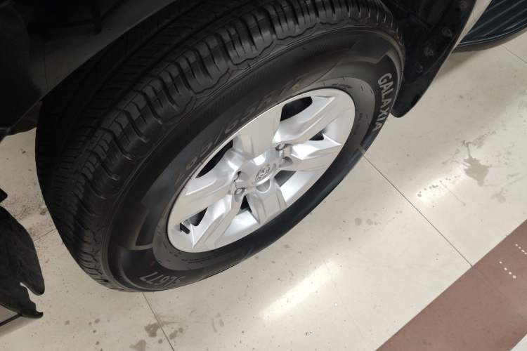 Used Toyota Prado 2016 2.7L Automatic Standard Edition Exterior 4