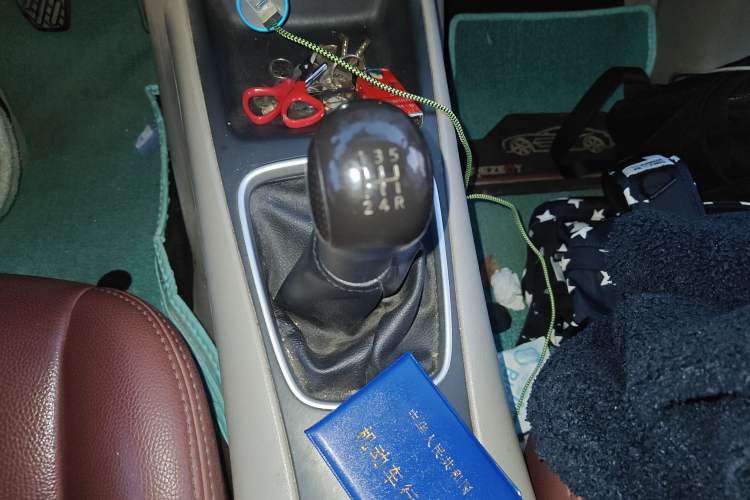 Used Nissan Tiida 2011 1.6L Manual Comfort Edition