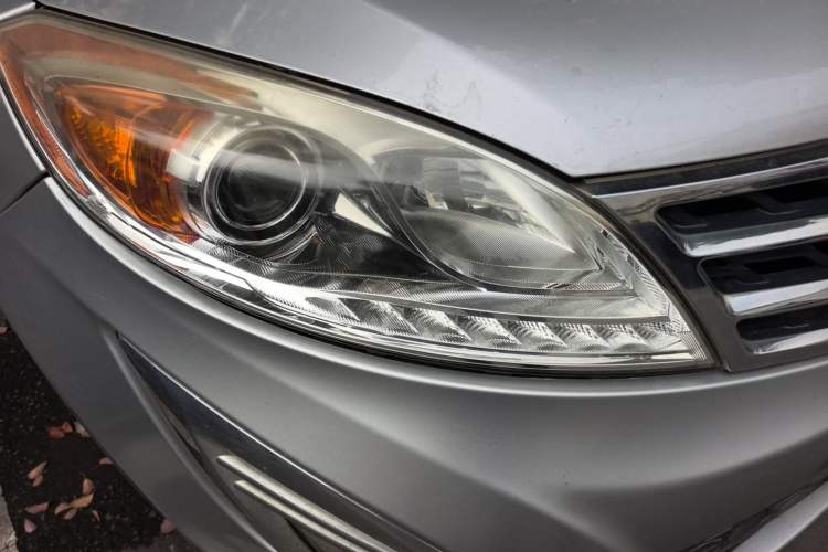 Used GAC Trumpchi GS5 2014 2.0L Automatic Two-Wheel Drive Deluxe Edition Right Front Headlight
