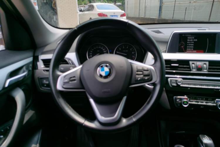 Used BMW X1 2016 sDrive18Li Fashion Model Steering Wheel