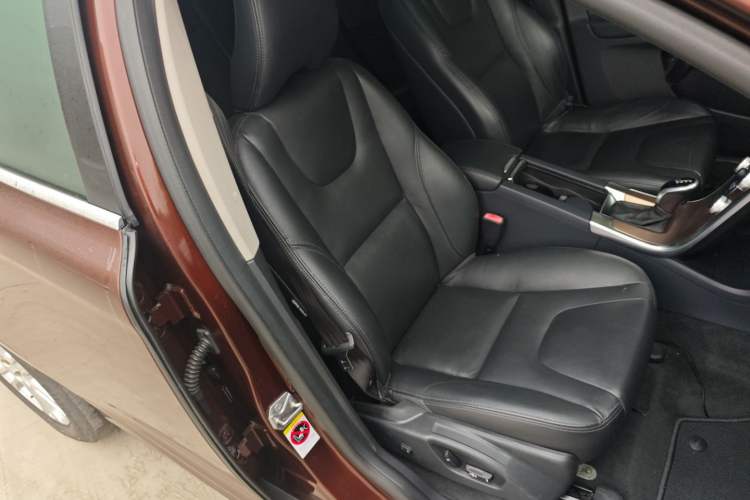 Used Volvo XC60 2015 T5 Smart Upgrade Model