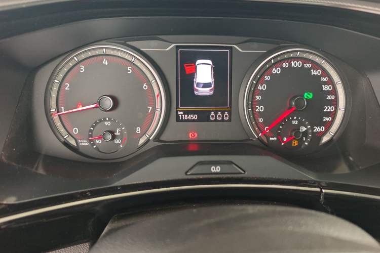 Used Volkswagen Tayron 2019 330TSI Two-Wheel Drive Luxury Model China VI Standard Odometer Close Up