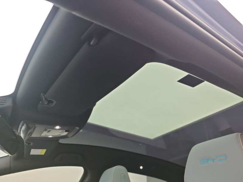 Used BYD Seal 2022 550 km Standard Range Rear-Wheel Drive Prestige Version — 17
