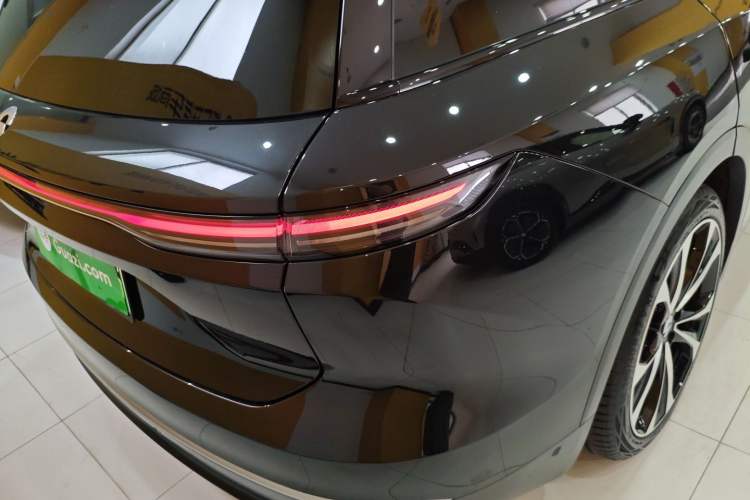 Used Nio ES8 2024 100kWh Signature Edition
