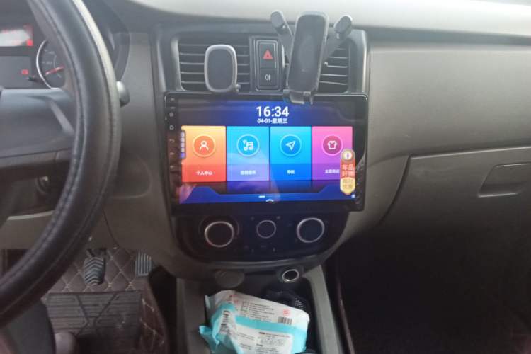 Used Wuling Rongguang V 2019 1.5L Practical Model China VI LAR Audio And AC Panel