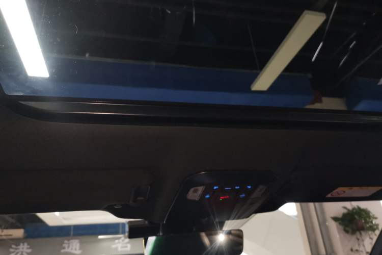 Used Toyota Crown Kluger 2021 2.5L HEV Four-Wheel Drive Flagship Edition Headliner