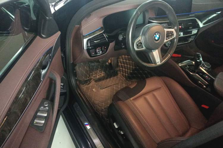 Used BMW 5 Series 2020 525Li M Sport Package Driver Seat