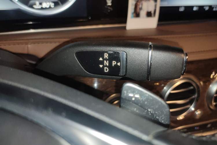 Used Mercedes-Benz S-Class 2014 S 320 L Business Model
