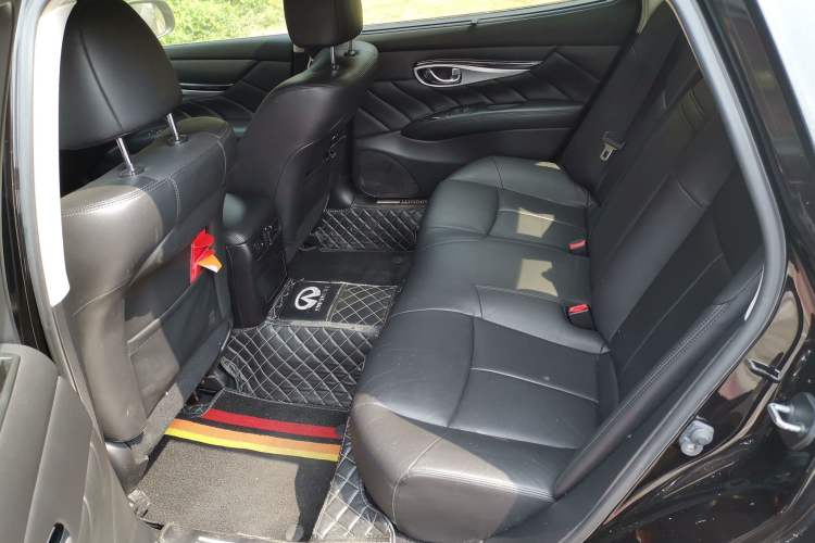 Used Infiniti Q70 2017 Q70L 2.5L Enjoyment Edition