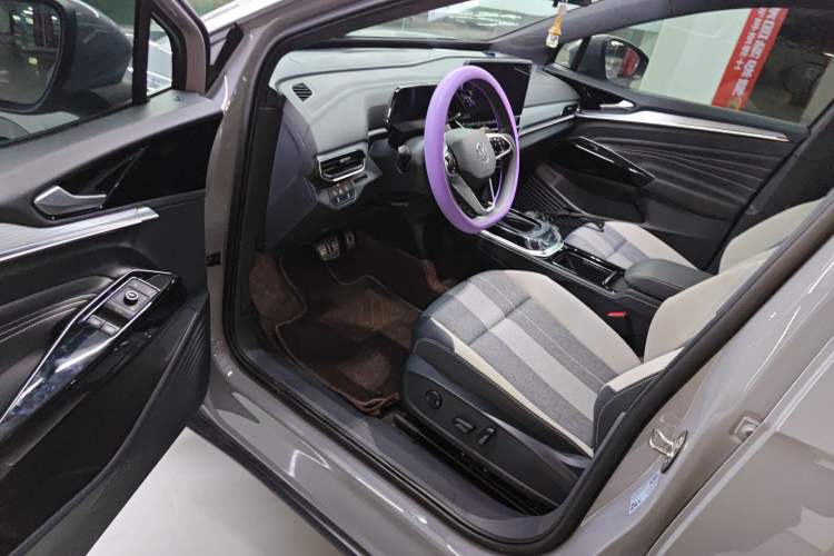 Used Volkswagen ID.4 CROZZ 2022 Pure Edition Limited Edition Driver Seat