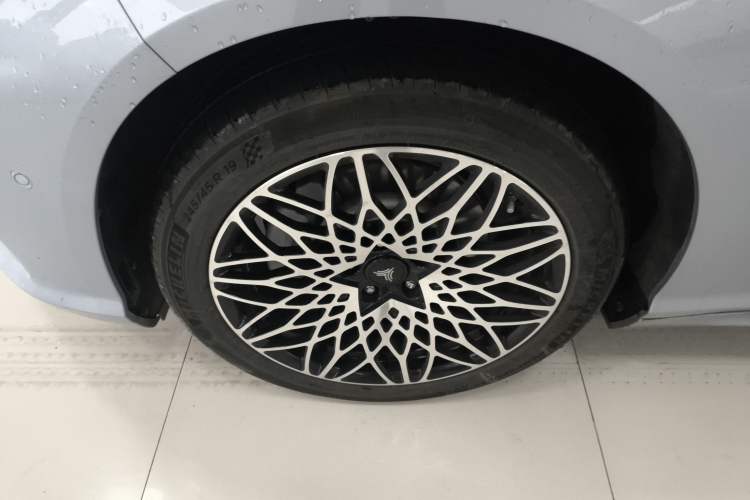 Used NETA S 2024 Revised Version Range-Extended 1060 AR-HUD Edition
