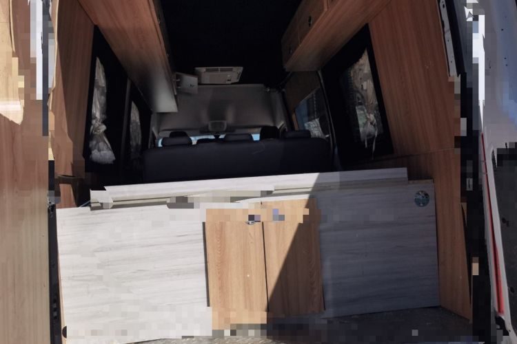 Used Iveco Eurocargo 2021 2.0T Manual Super Rui Long Wheelbase Short Overhang High Roof Side-Sliding Door F1A Trunk