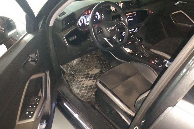 Used Audi Q3 2020 35 TFSI Fashion Dynamic Model